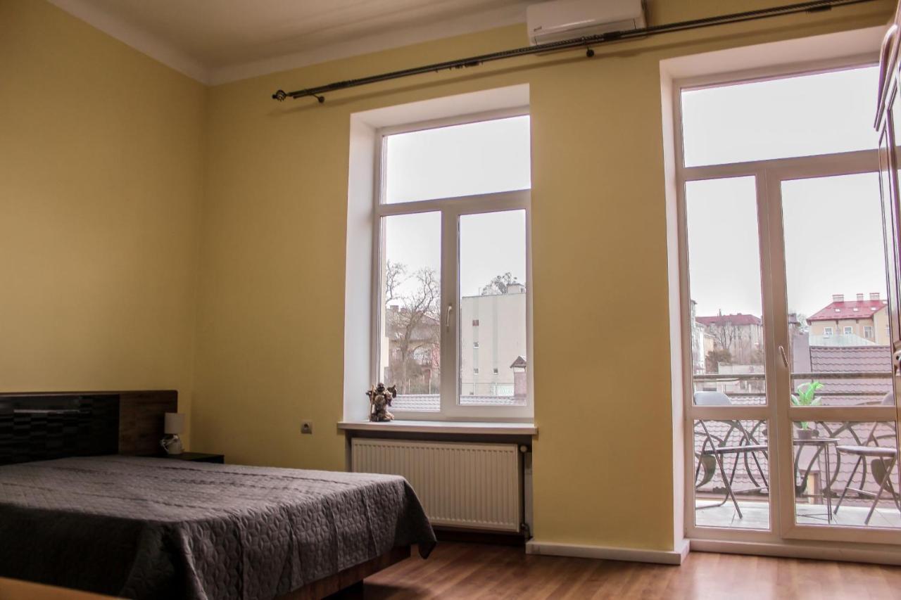 Dimitris Apartment Lviv Ngoại thất bức ảnh