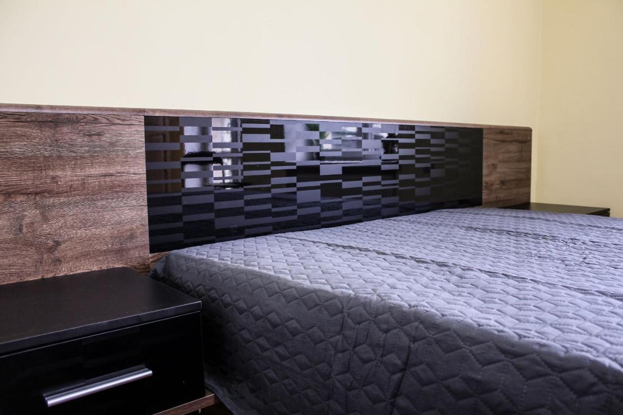 Dimitris Apartment Lviv Ngoại thất bức ảnh